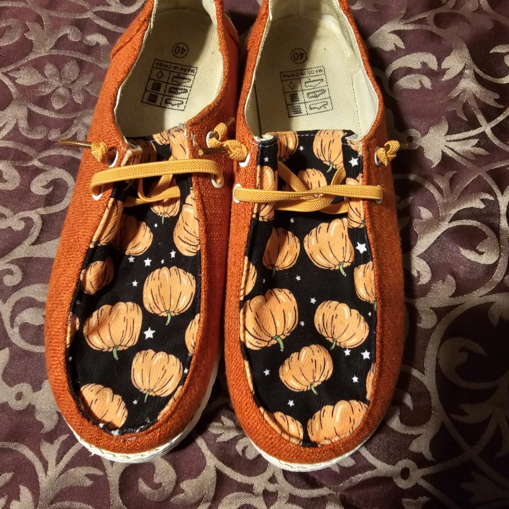 Pumpkin casual shoes